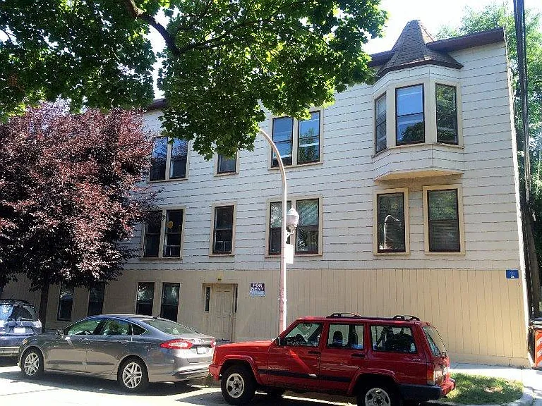 1307 W Henderson St #2 — Photo 1