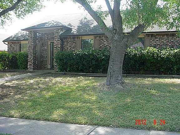 2nd image of 2108 Meadowbrook Dr