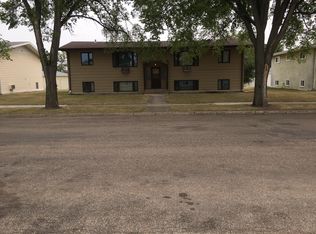 2016 5th St NW APT 1, Minot, ND 58703