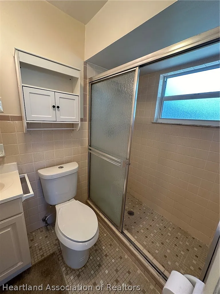 2 bed, 2.0 bath, 906 sqft, $1,295 — Photo 3