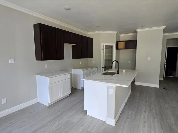 228 E Acres Rd, Gun Barrel City, TX 75156