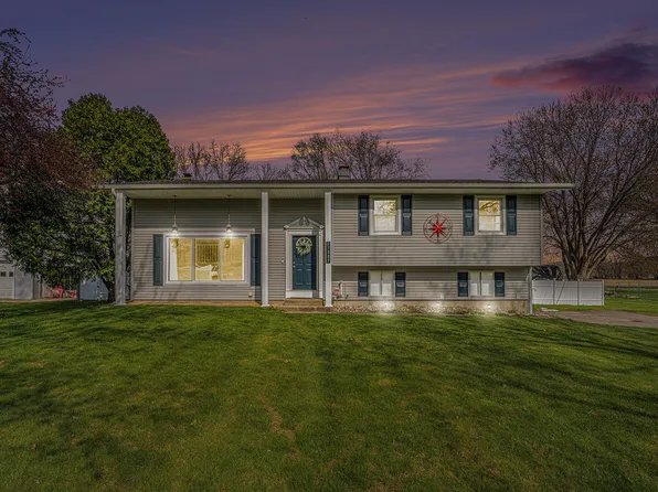 57089 Linda Dr, Three Rivers, MI 49093