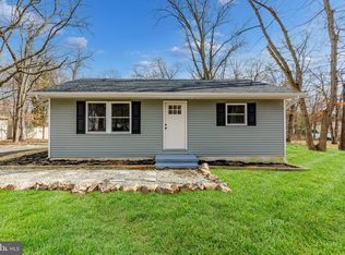 9 W Caines Dr, Cream Ridge, NJ 08514