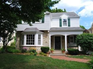 4782 N Woodburn St, Whitefish Bay, WI 53211