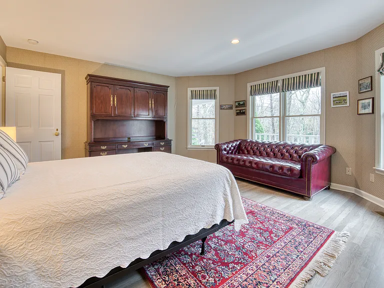 1611 Deerfield Rd — Photo 23
