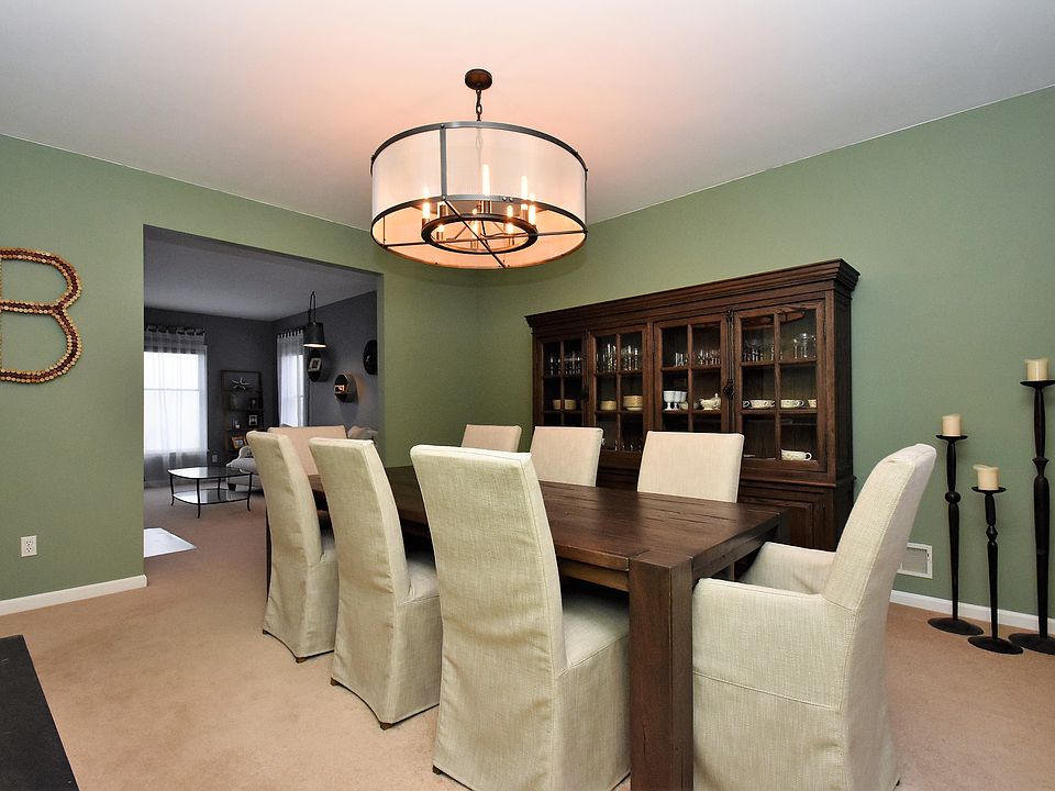 2nd image of 17 Forest Ridge Ter