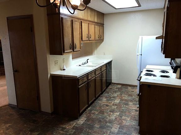 3rd image of 1901 Windward Dr #168072403