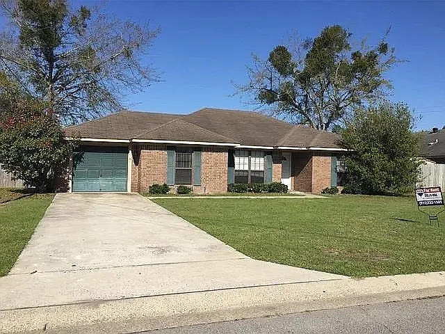 1646 Latham Court - 1 — Photo 1