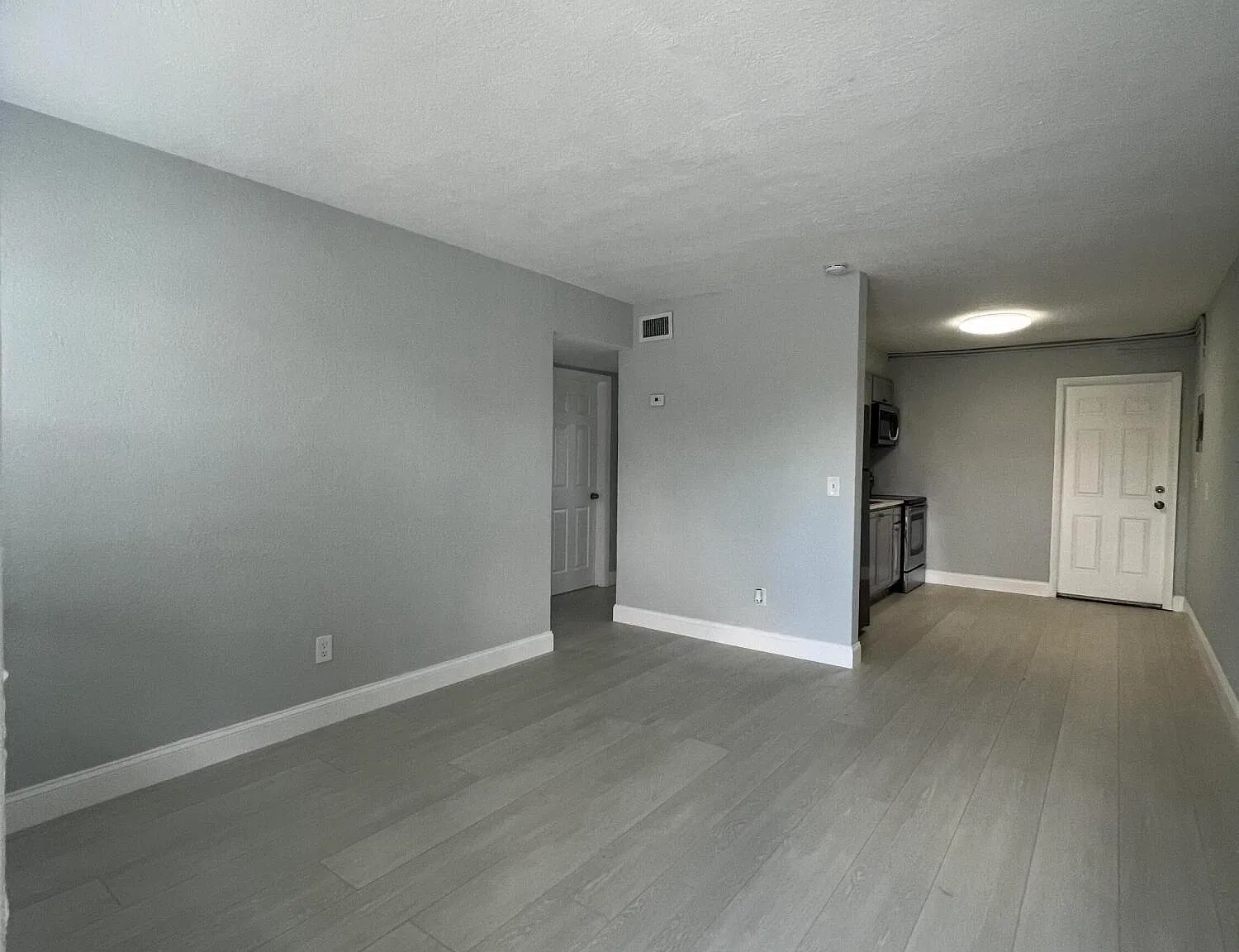 2 bed, 1.0 bath, 720 sqft, $1,500 — Photo 3