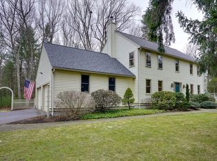 221 Horse Pond Rd, Sudbury, MA 01776