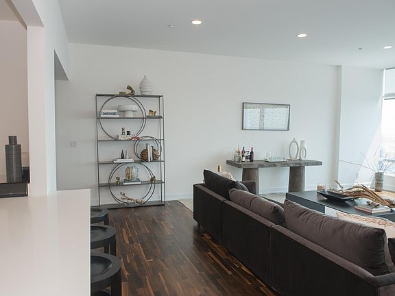 5th image of 900 W Olympic Blvd Unit 35A