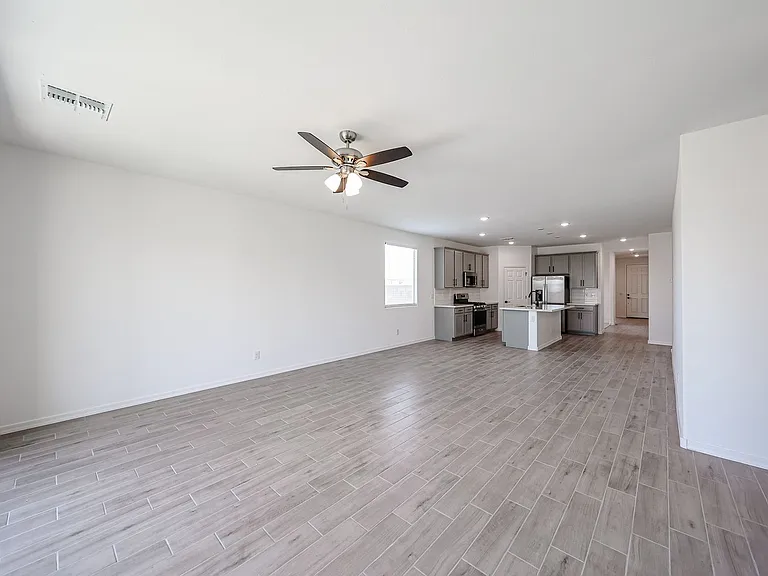 5633 W McNeil St — Photo 20