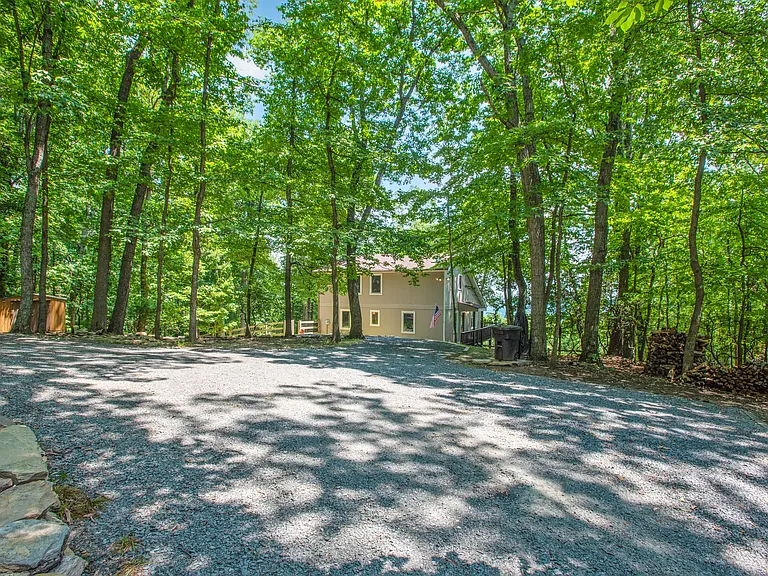 1619 Summit Dr — Photo 39