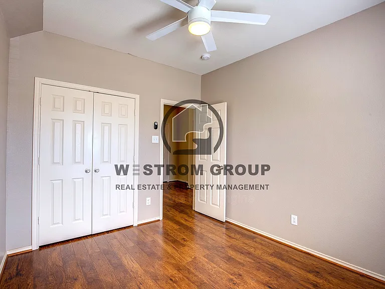 4537 Chris Dr — Photo 55