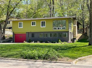 927 W Park Rd, Iowa City, IA 52246