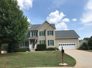5455 Winding Oak Dr, Hickory, NC 28602