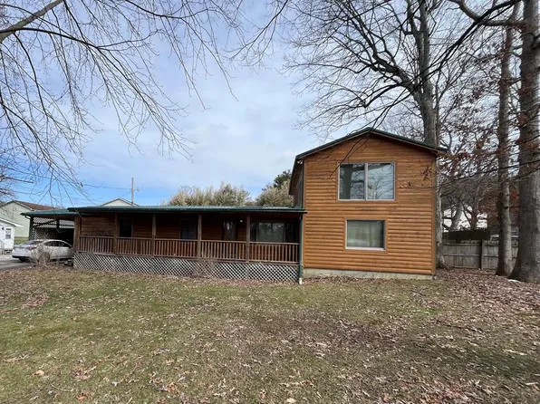 125 Stone St, Bradley, WV 25818