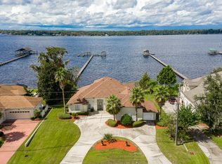 2323 Lakeshore Dr N, Fleming Island, FL 32003