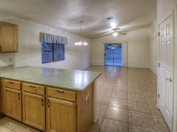 4th image of 5115 E Butterweed Dr