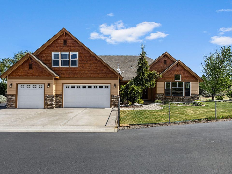 1st image of 2310 SE Bitterbrush Dr