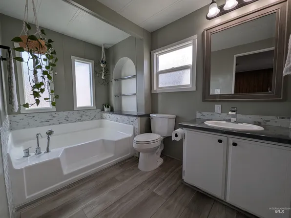 2316 S Naclerio Ln, Boise, ID 83705