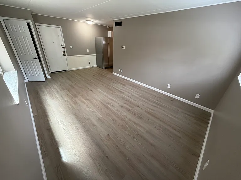 1717 Summit St #1A — Photo 5