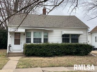 2910 Pershing Blvd, Clinton, IA 52732