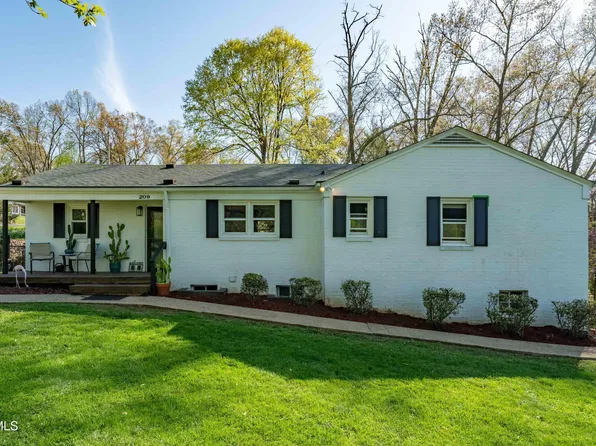 209 Forest Hills Dr, Kingsport, TN 37663