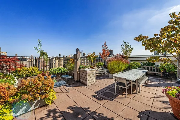 Rented by Corcoran | media 18