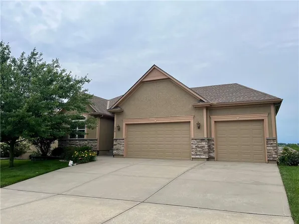 1214 Kettering Ln, Raymore, MO 64083