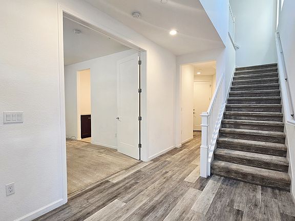 3rd image of 5738 Sterling St