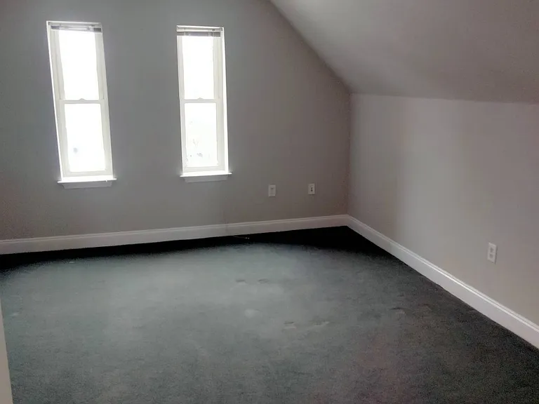 21 Imlay St #3 — Photo 2