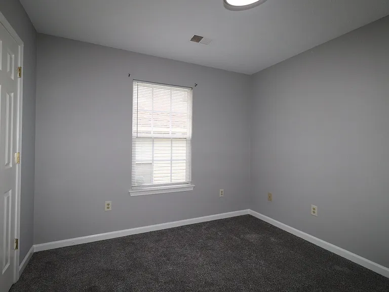 125 Christopher Dr — Photo 18
