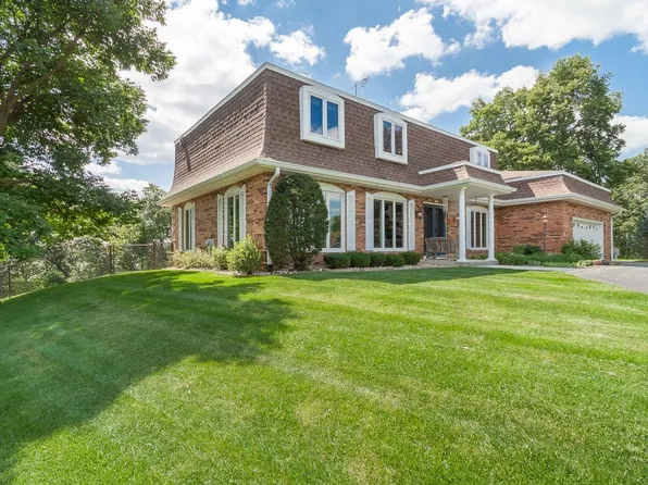 4916 Highwood Cir, Middleton, WI 53562