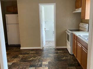 800 9th St #2, Wisner, NE 68791