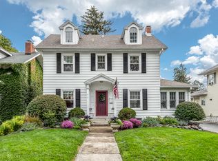 215 S Craig Pl, Lombard, IL 60148