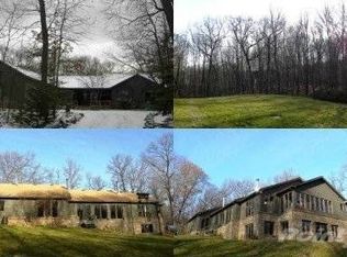 1540 Parker Rd, Holly, MI 48442