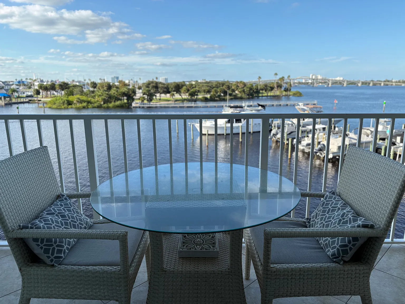 2 bed, 1512 sqft, $2,500 — Photo 2