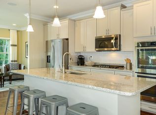 650 Shore Forest Dr, Glen Burnie, MD 21060