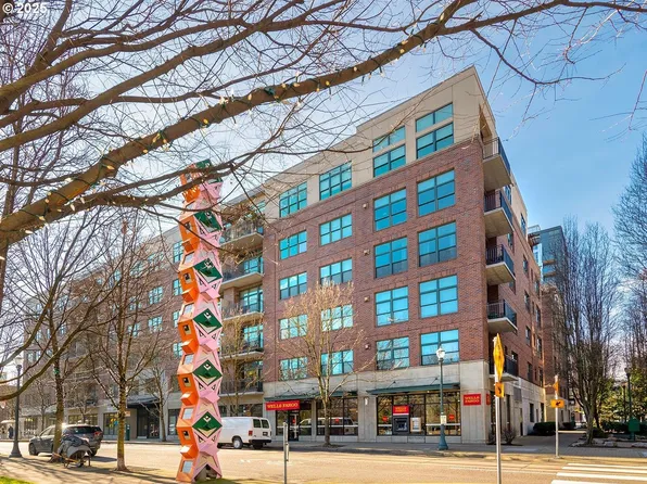 821 NW 11th Ave APT 101, Portland, OR 97209