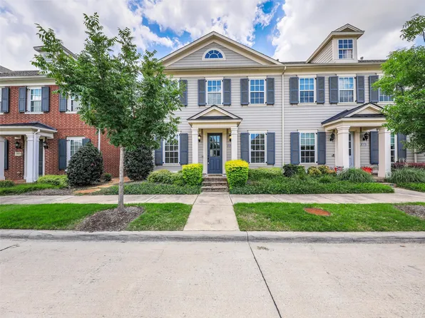 1020 Gardenia St, Carrollton, TX 75007
