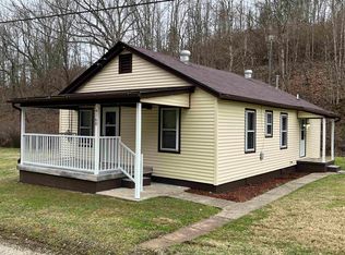 4160 Four Pole Rd, Huntington, WV 25701
