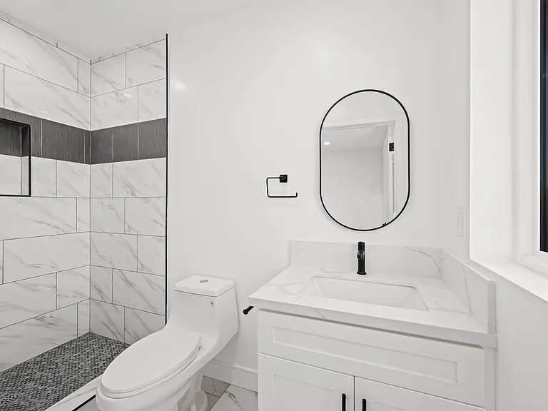 6704 Kester Ave — Photo 14