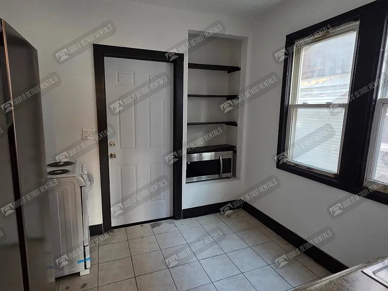 2982 Vicksburg St — Photo 15