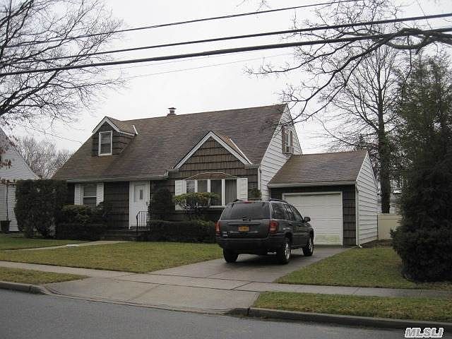 1st image of 125 Garden Dr