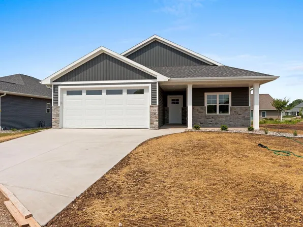 1918 Creekwood COURT, Manitowoc, WI 54220