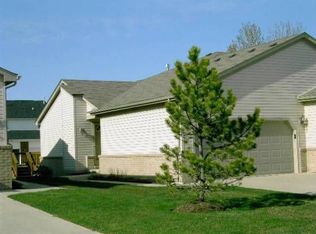 29257 Red Maple Dr, Chesterfield, MI