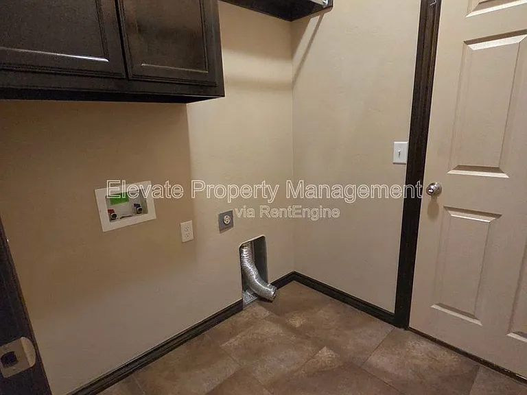 2301 Starwood Way — Photo 6