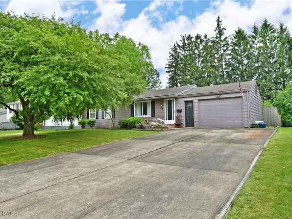 172 Camrose Dr, Niles, OH 44446