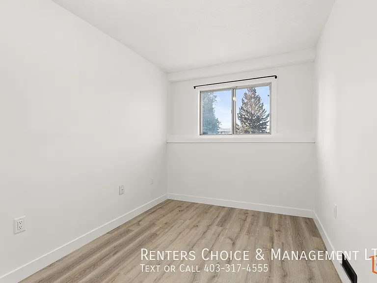2801 Dunmore Rd SE #2 — Photo 12